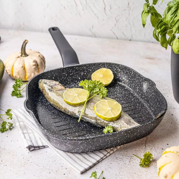 Patelnia grillowa kwadratowa 28 cm z powłoką marmurkową Klausberg KB 7662