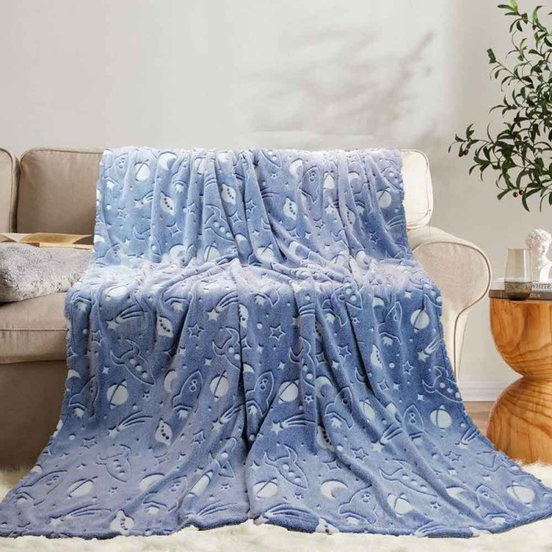 Koc świecący w ciemności 150x200 cm pled z mikrofibry dla dzieci kosmos Cotton World