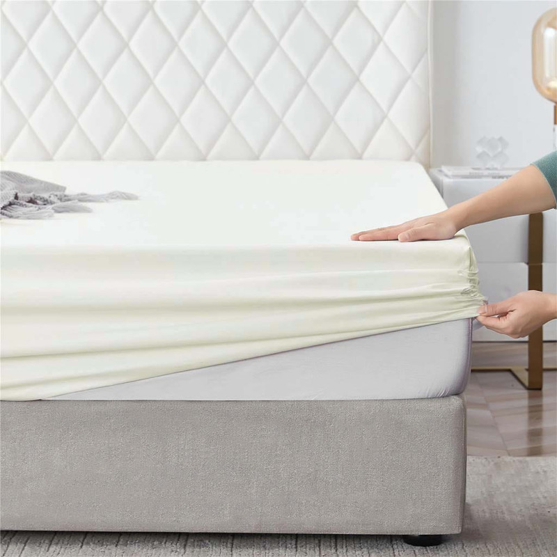 Prześcieradło 140x200 bawełniane Cotton World grube z gumką kremowe