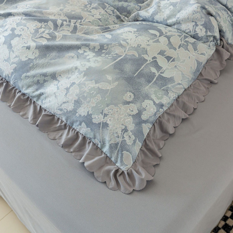 Pościel z falbanką 160x200 mikrofibra Cotton World 3 części szara w kwiaty 2915