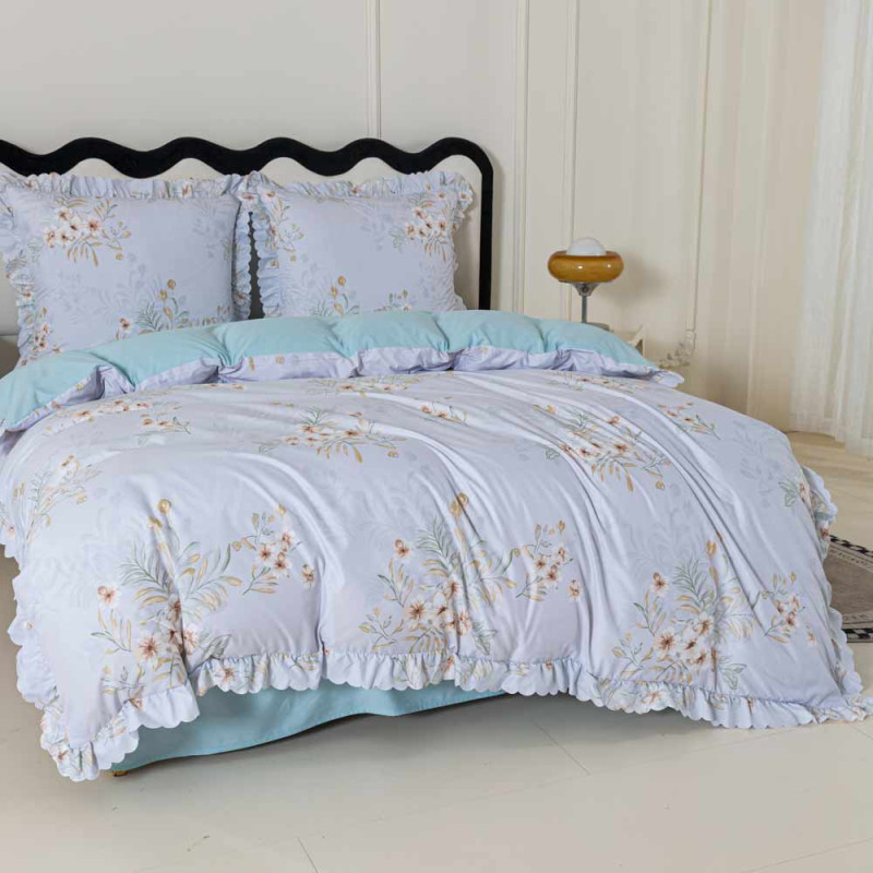 Pościel z falbanką 220x200 mikrofibra Cotton World 3 części niebieska w kwiaty 2905