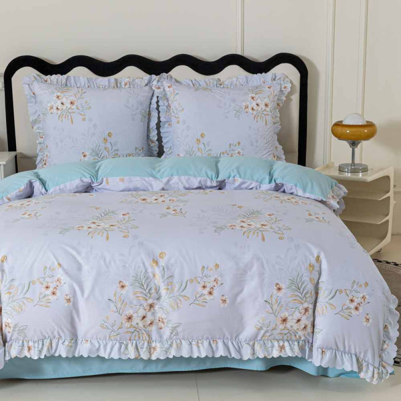 Pościel z falbanką 220x200 mikrofibra Cotton World 3 części niebieska w kwiaty 2905