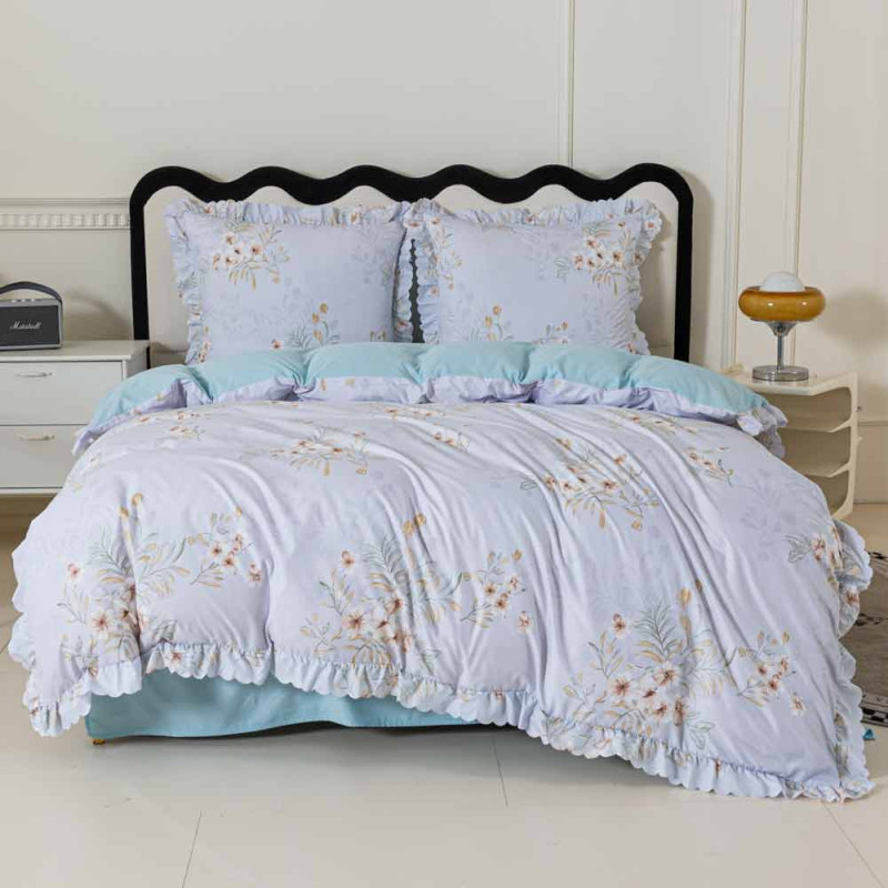 Pościel z falbanką 140x200 mikrofibra Cotton World 2 części niebieska w kwiaty 2905