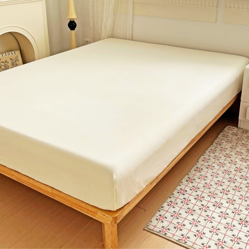 Prześcieradło 90x200 z gumką z mikrofibry GierekHoff grube kremowe ecru