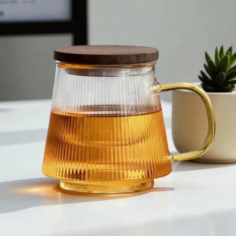 Szklanka z zaparzaczem do herbaty i naparów ziołowych z pokrywką 480 ml Tragar